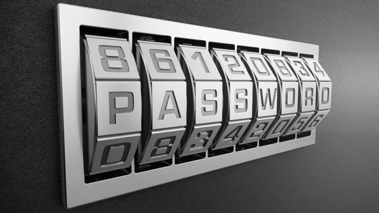 Kombinációs zár tárcsái a PASSWORD felirattal, a biztonságos jelszót jelképezve